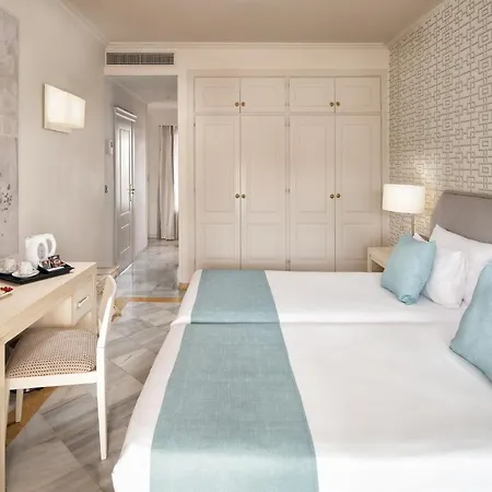 La Cala Resort